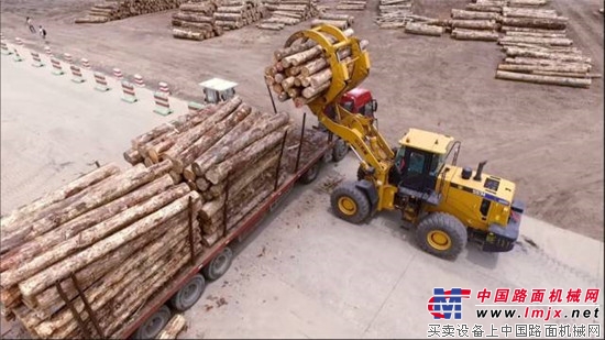 山工机械:时间紧强度大,木材装卸全靠它