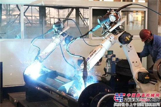 方圆集团起重机械有限公司产值收入实现稳步增长