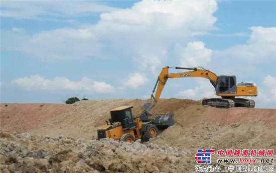 特色徐工花车现身国王登基50周年庆典,获文莱人民点赞!