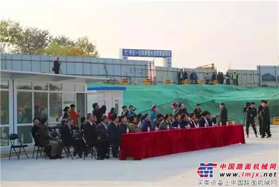 85个螺栓孔,5mm微动,看徐工2000吨起重机实现全球大型吊装工法新突破