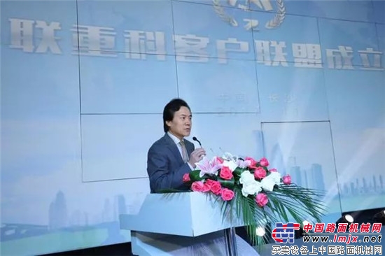 23个问题,开始了他与中联重科的合作之路……