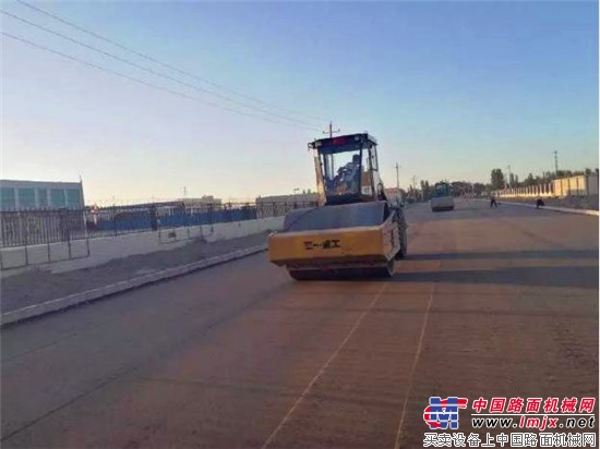 备受国家重点项目青睐,三一全液压压路机全凭一身真功夫!