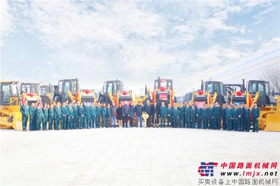 山推海外市场再创新高,推土机出口突破1000台