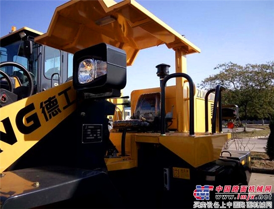 德工个性化定制产品——K20井下装载机