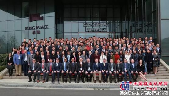 决胜2018,与凯斯一起开创工程机械大格局