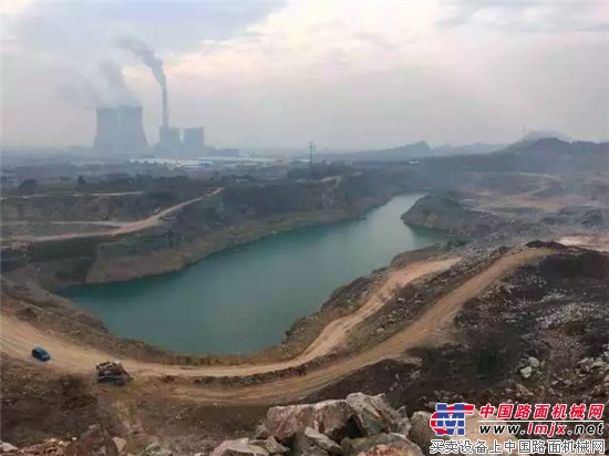 碎石先锋 开山利器 三一SY395H 用心为客户创造价值