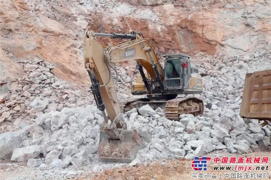 碎石先锋 开山利器 三一SY395H 用心为客户创造价值