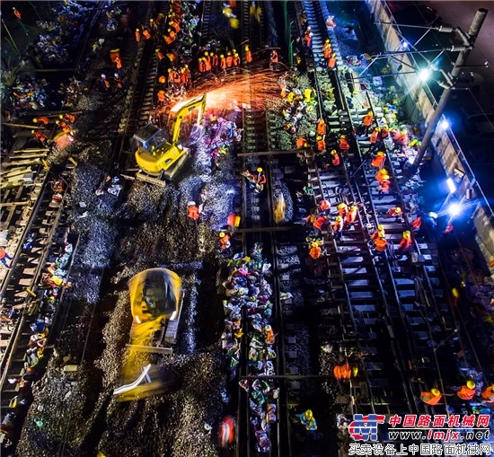 中国速度!雷沃工程机械为祖国打call!