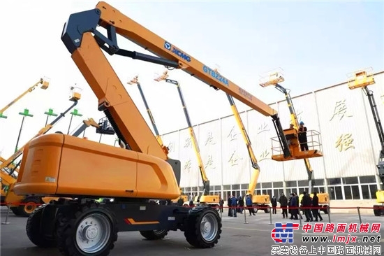 高空新亮剑!徐工新款智能高空作业平台成功下线!