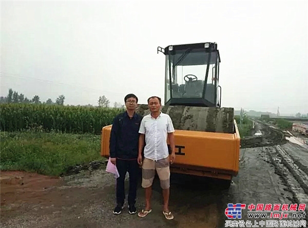 这款压路机去年据说卖疯了,是真的吗?