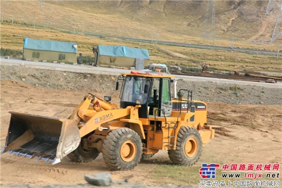 实至名归!这个与厦工携手并进的最佳合作伙伴名叫"玉昆钢铁"!