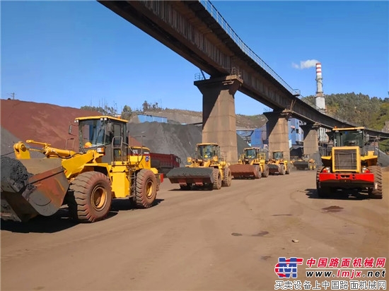 实至名归!这个与厦工携手并进的最佳合作伙伴名叫"玉昆钢铁"!