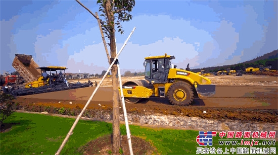 倒计时1天 重庆铁粉从路之家一次抢下徐工12台压路机