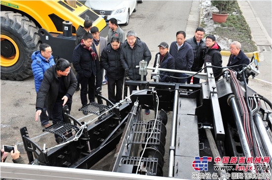 中大机械2017年新产品鉴定会在西安召开,又有两项产品填补国内空白