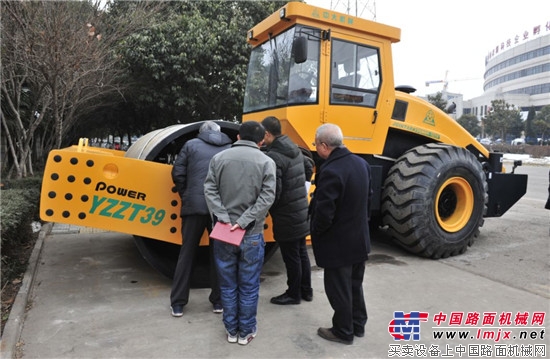 中大机械2017年新产品鉴定会在西安召开,又有两项产品填补国内空白