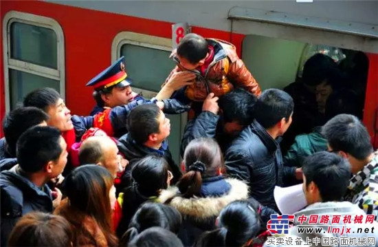 30亿人次的春运,每段旅途背后都有徐工起重机