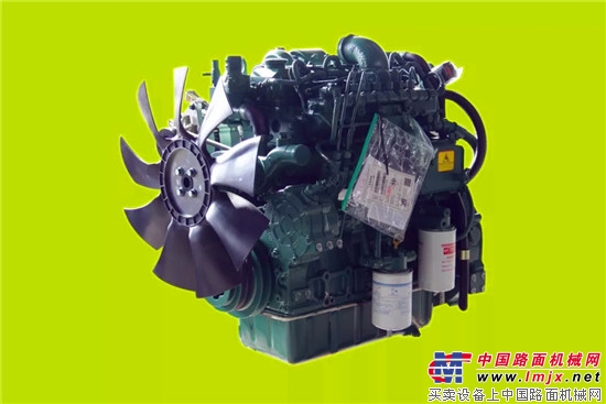 中联重科PL60履带式收割机迎春登场!