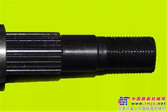 中联重科PL60履带式收割机迎春登场!