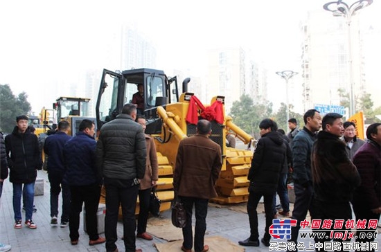 山推安徽区域春季产品订货会成功举办