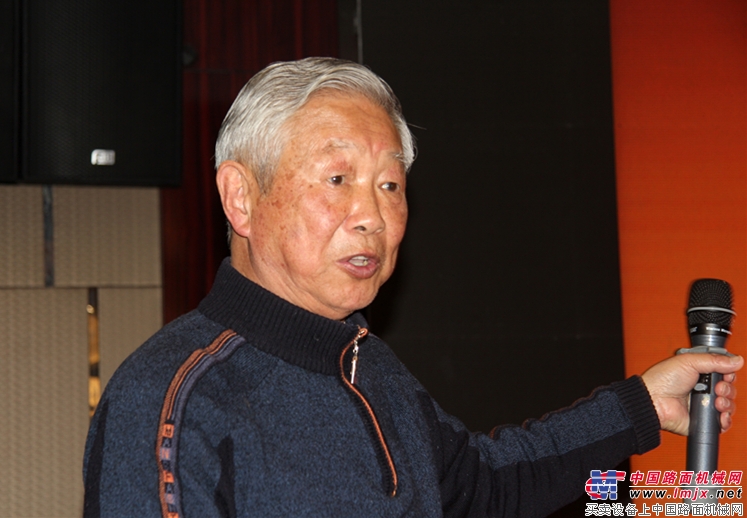 手握戴纳派克、山猫两张王牌,千里马路面2018勇攀新高峰!