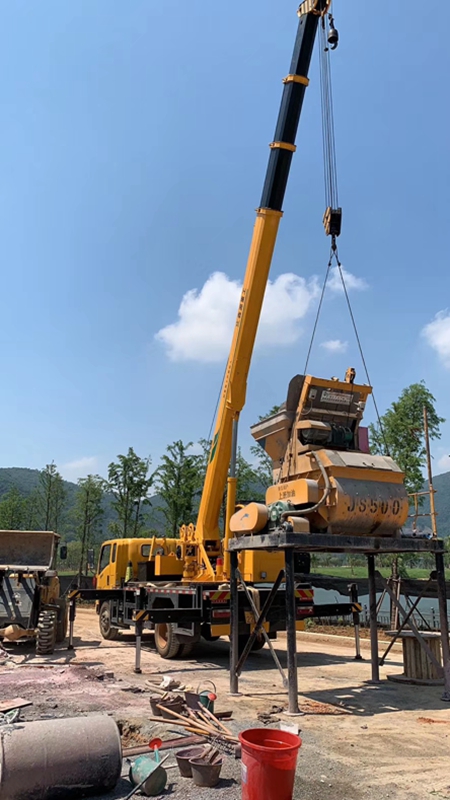 吊车施工案例-3 吊车施工案例-3