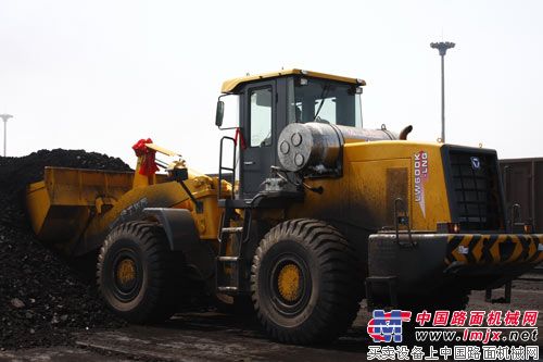 徐工LW600K-LNG型装载机