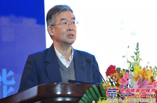 中国物流学会常务副会长戴定一大会致辞