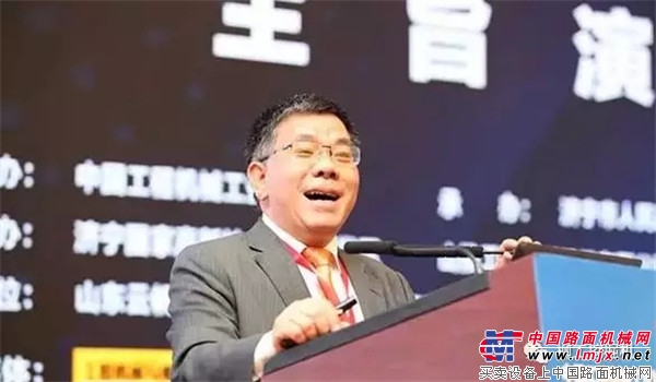柳工集团曾光安董事长出席第十五届中国工程机械发展高层论坛并发表主旨演讲