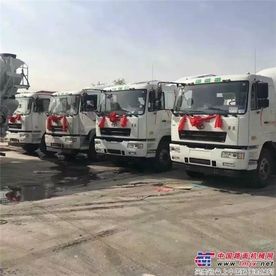 再续不凡 26台星马搅拌车交付用户