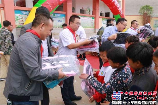 点赞临工正能量，用大爱彰显仁者之心