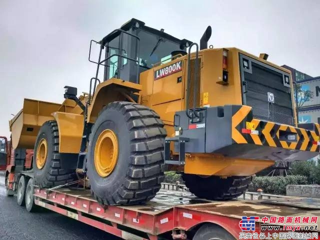 燃爆！解密徐工大吨位LW700HV装载机一机难求的奥秘！