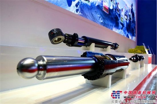 将未来照进现实，徐工让“智造”更懂你 ——“徐工智造”亮相第十九届中国国际工业博览会