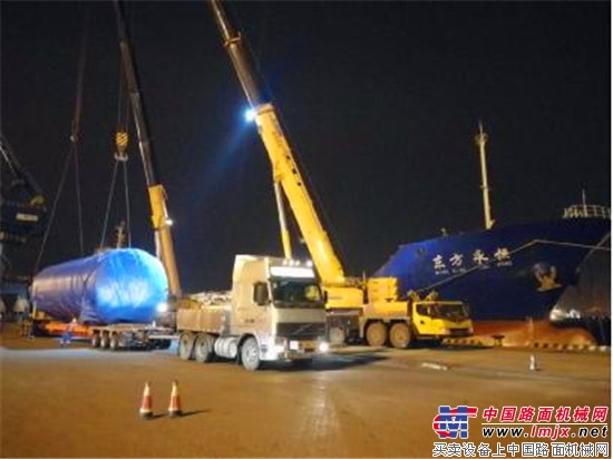 用魄力和细致创造未来  采访徐工XCA300全地面起重机用户赵老板