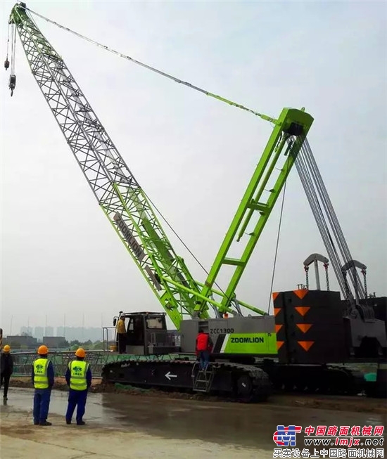 工程机械界的变形金刚！这款大型履带吊整机组装竟然只要5小时！