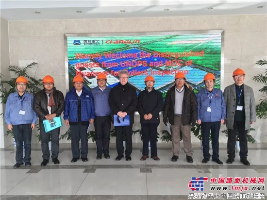 缅甸建设部领导到常林公司验收中标设备