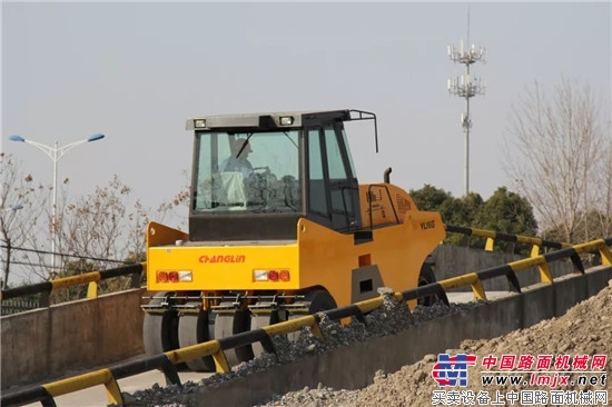 缅甸建设部领导到常林公司验收中标设备