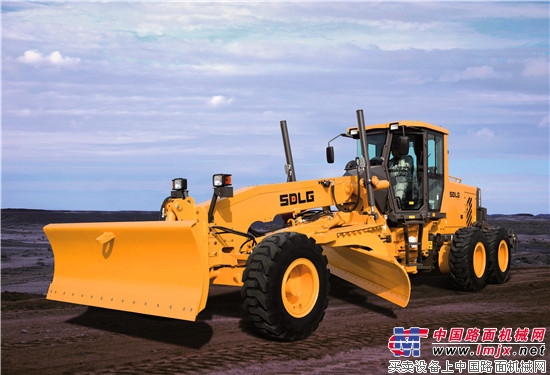 山东临工平地机出色性能扬威马来西亚公路建设